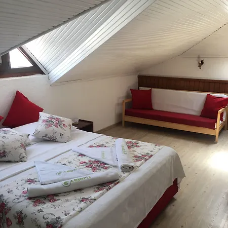 Bed & Breakfast Cayirli 2*