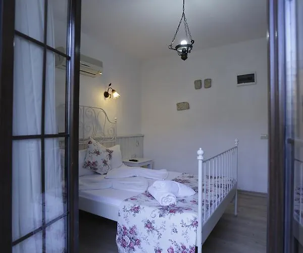 Cayirli לינה וארוחת בוקר 2*