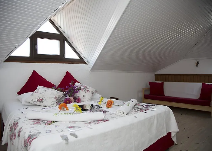 Cayirli לינה וארוחת בוקר